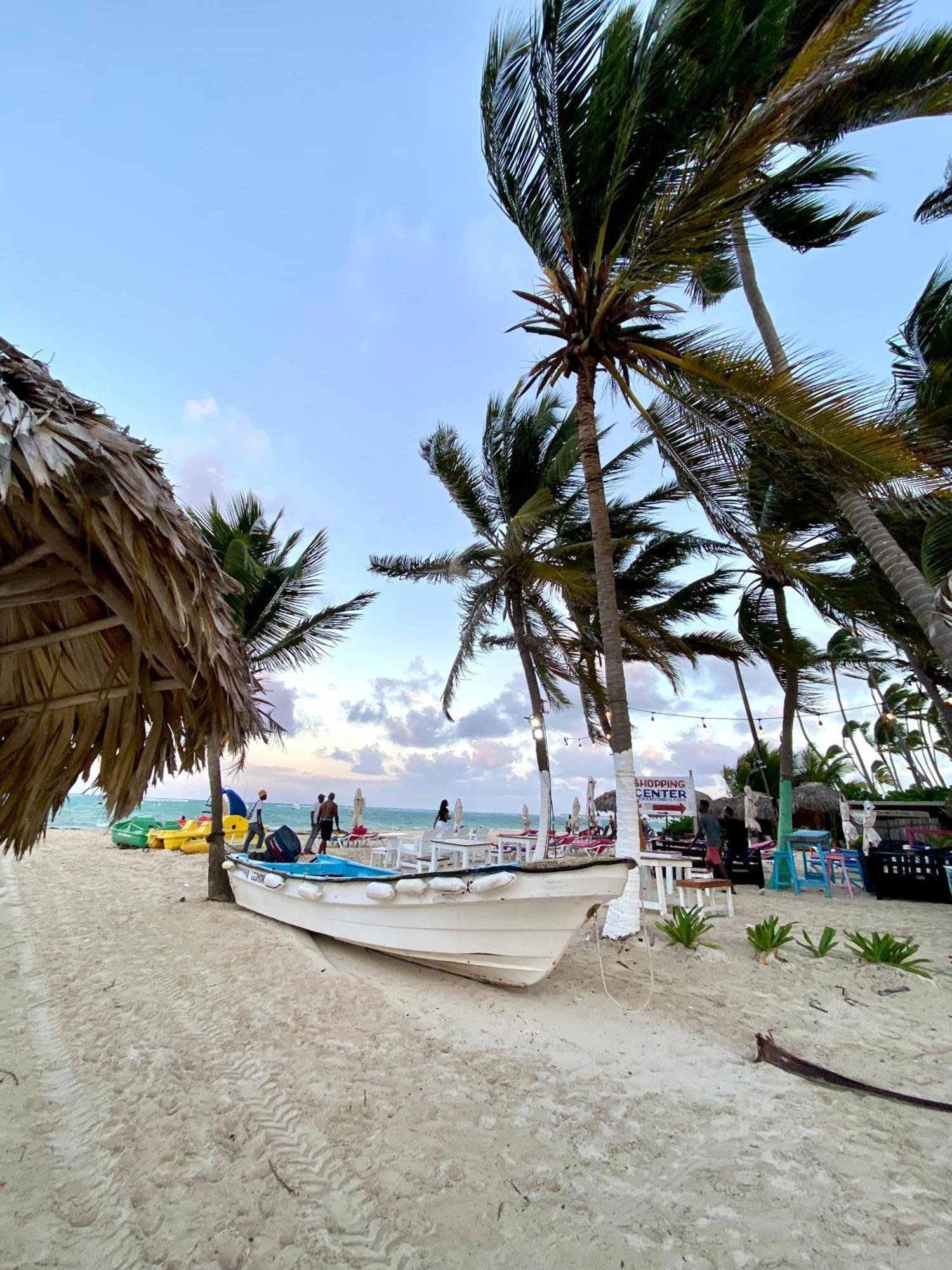 Madonna Pool Beach Los Corales Punta Cana Esterno foto