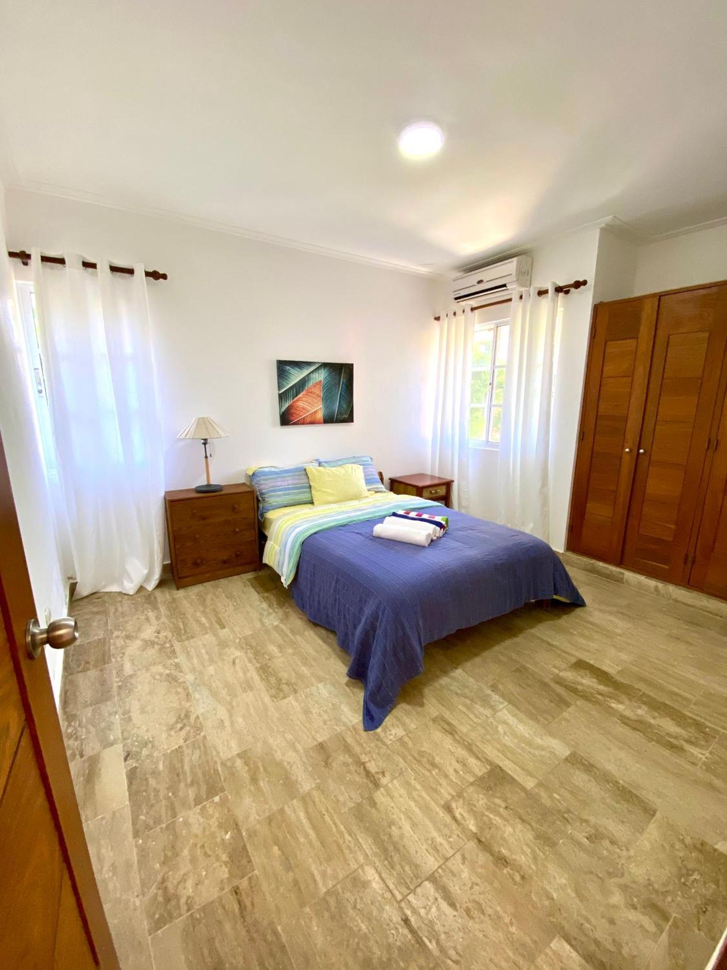 Madonna Pool Beach Los Corales Punta Cana Esterno foto