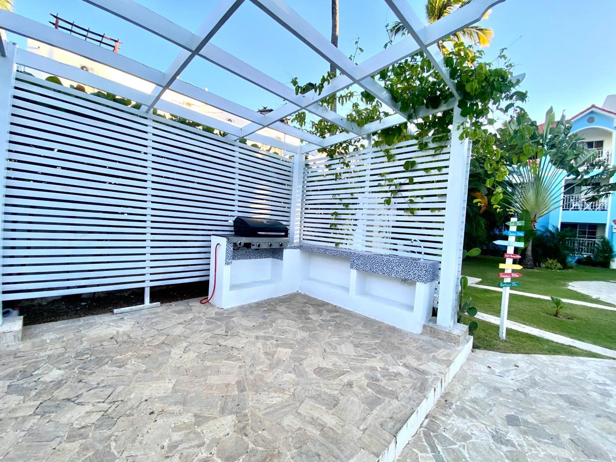 Madonna Pool Beach Los Corales Punta Cana Esterno foto