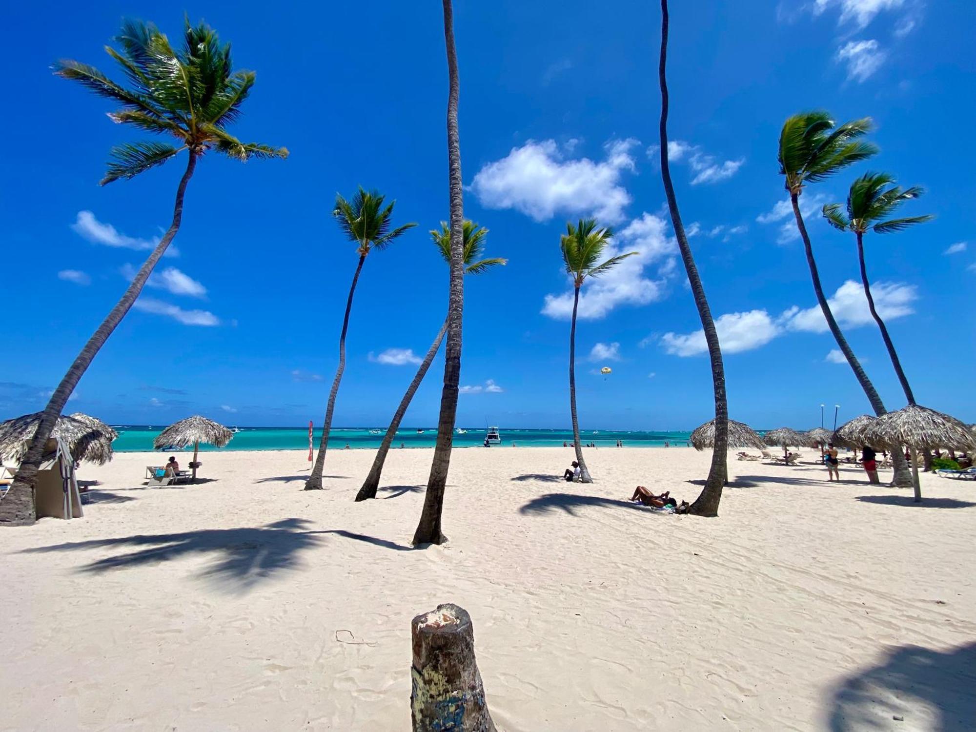 Madonna Pool Beach Los Corales Punta Cana Esterno foto
