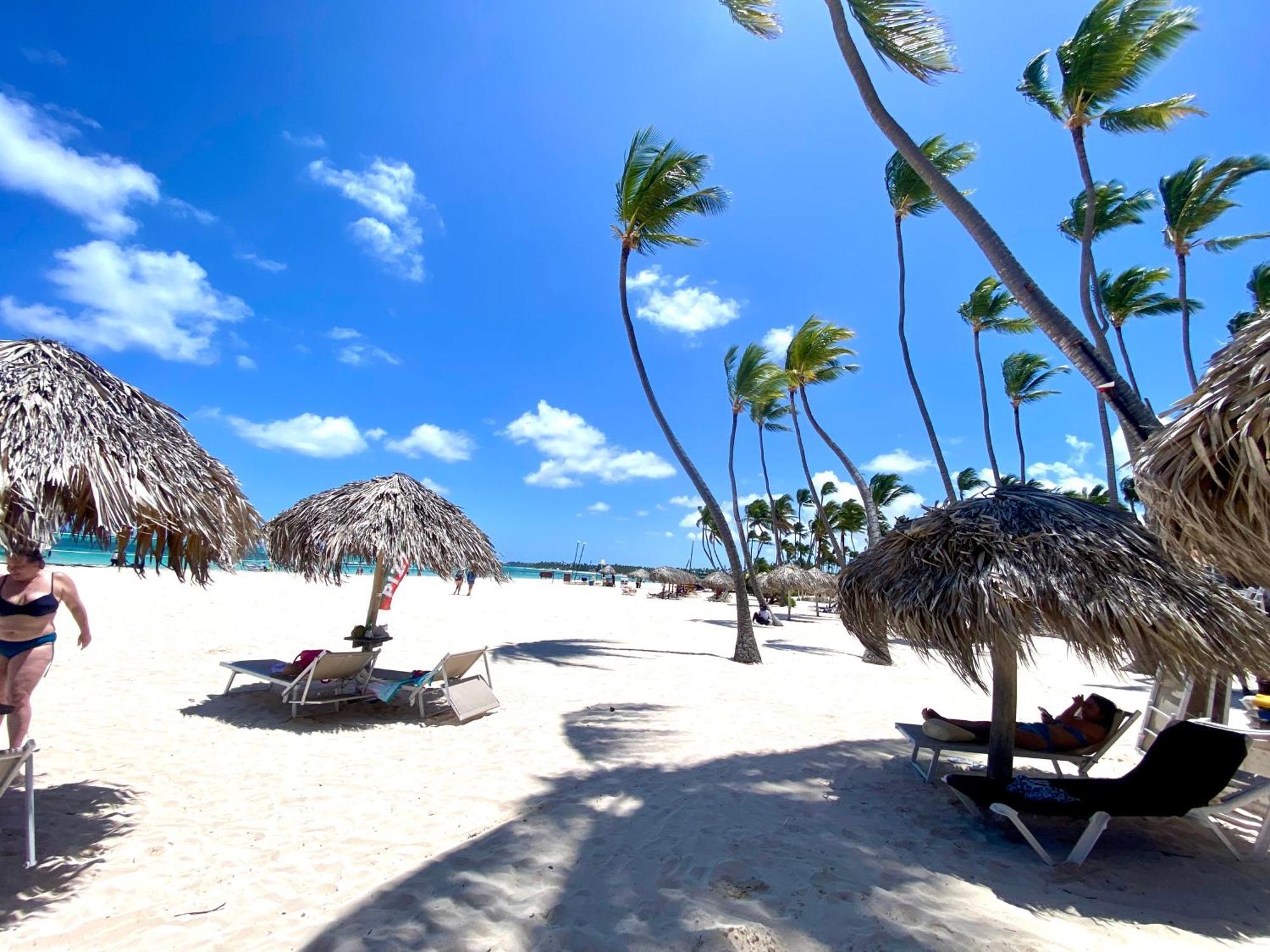 Madonna Pool Beach Los Corales Punta Cana Esterno foto